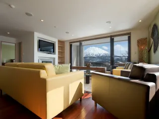 2012-05-04 Cecuko C Interior edits - Glen Claydon Photography